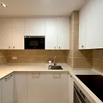 Golden Mile La Carolina - Eaw Homes Apartment