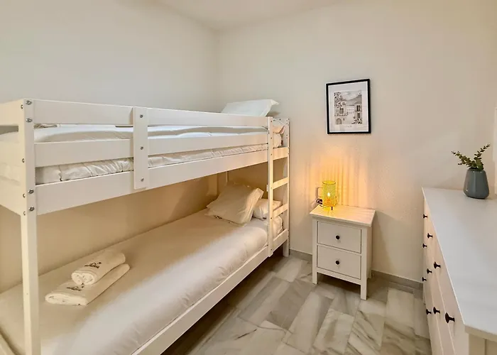 Golden Mile La Carolina - Eaw Homes Apartmán *