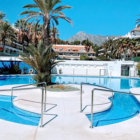 Апартаменти Golden Mile La Carolina - Eaw Homes